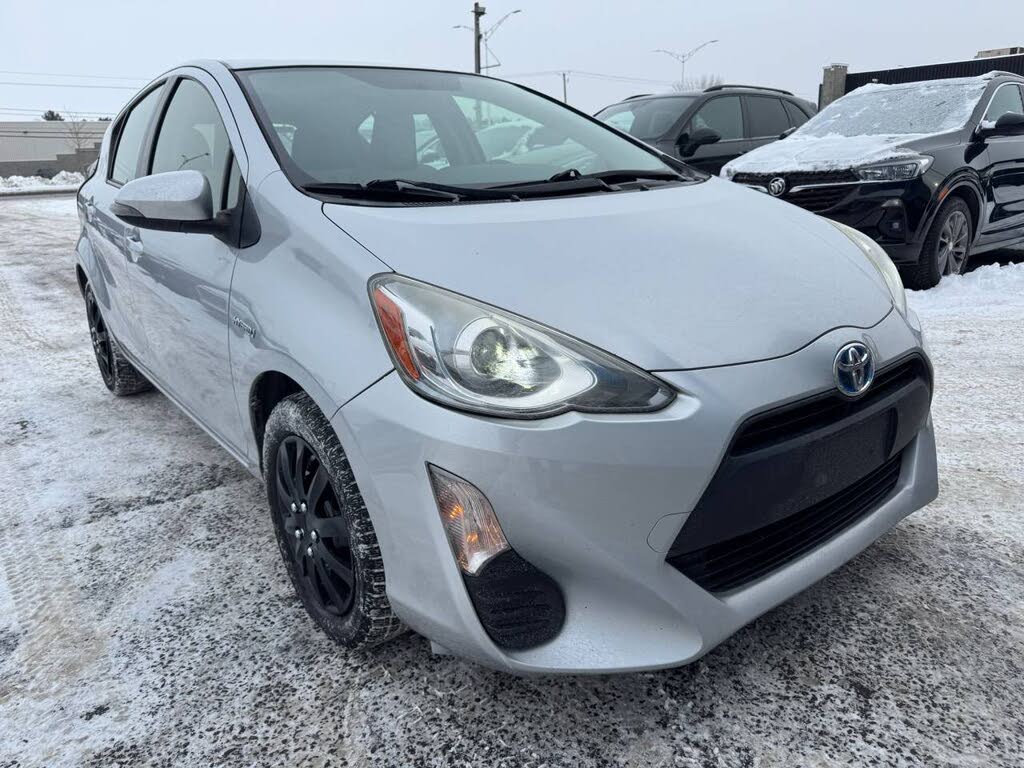 2016 Toyota Prius c Two