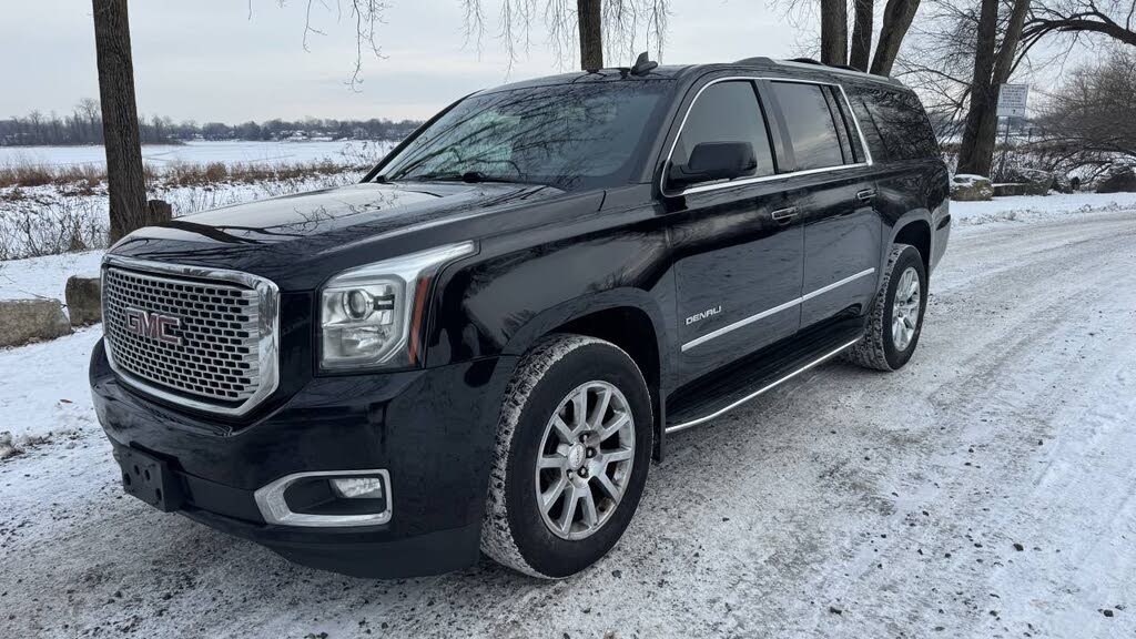 2017 GMC Yukon XL Denali 4WD