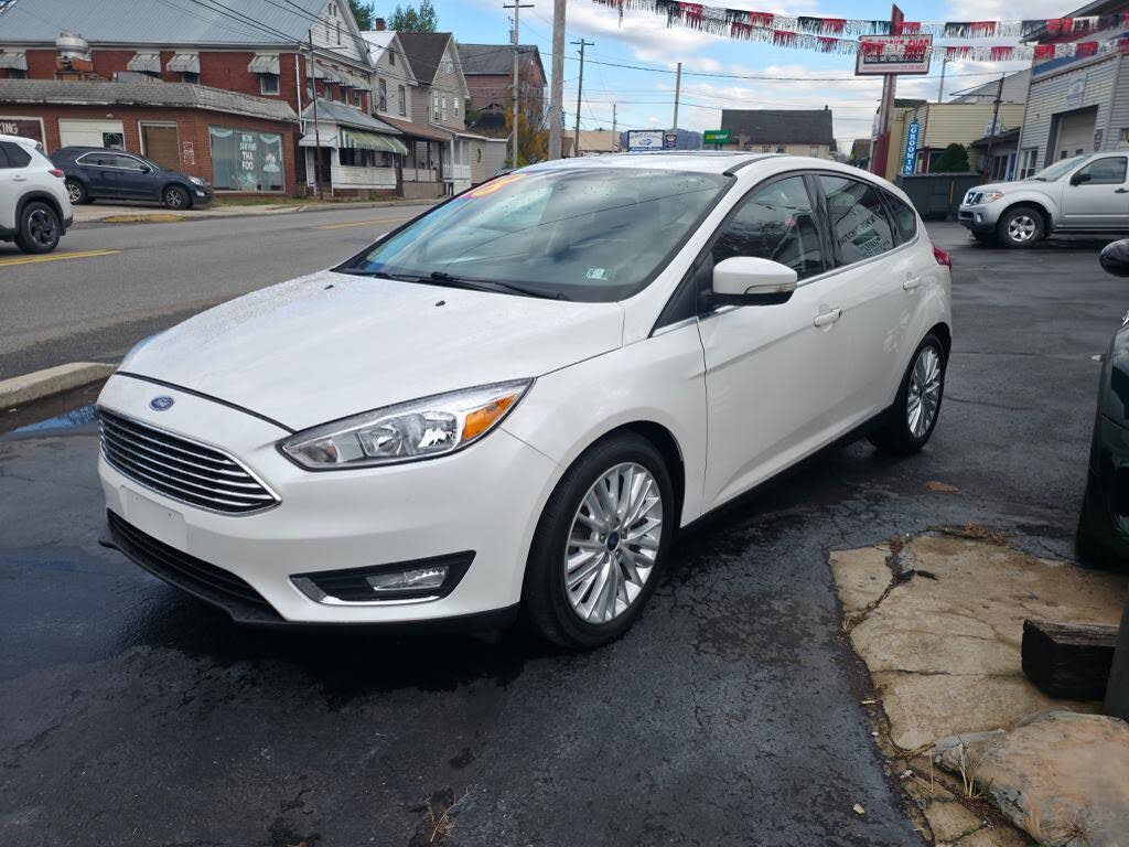 2018 Ford Focus Titanium Hatchback
