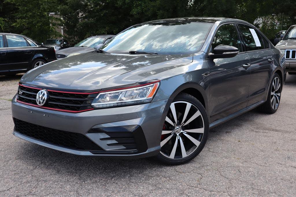2018 Volkswagen Passat V6 GT FWD