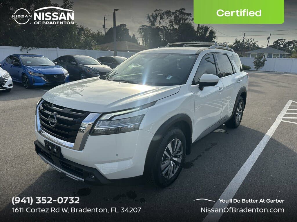 2022 Nissan Pathfinder SL FWD