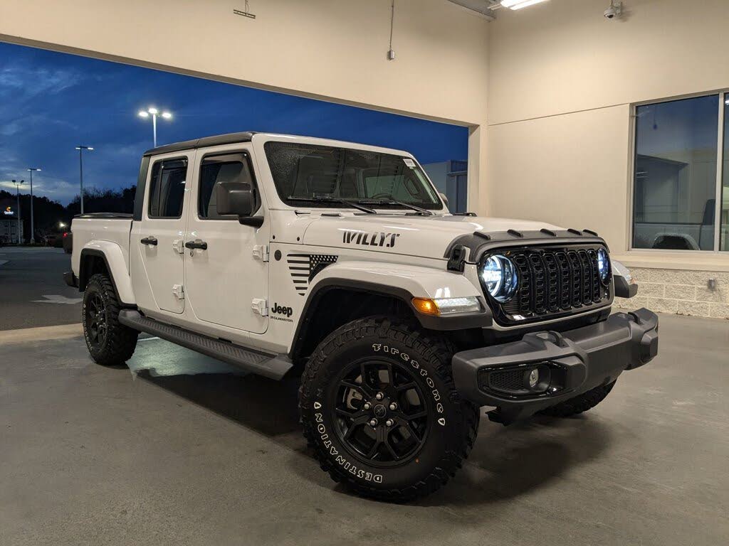 2024 Jeep Gladiator Willys Crew Cab 4WD