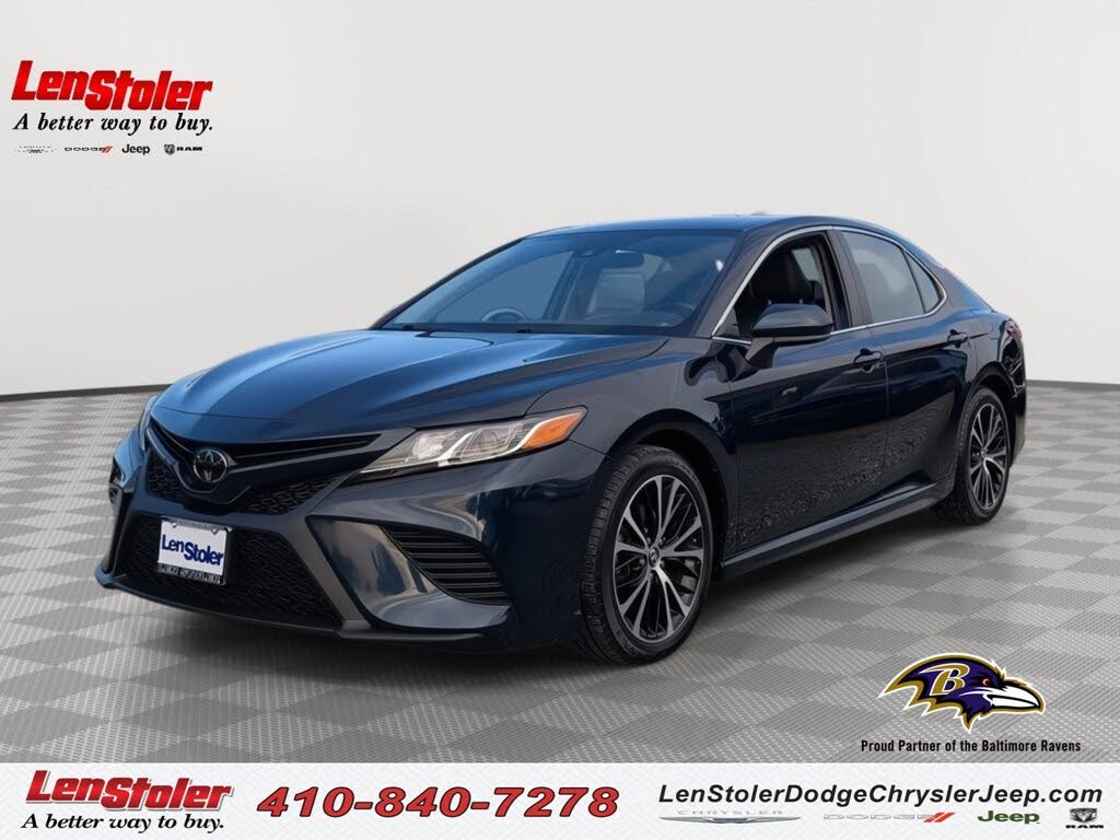 2020 Toyota Camry SE FWD