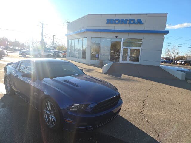 2013 Ford Mustang GT Premium Coupe RWD
