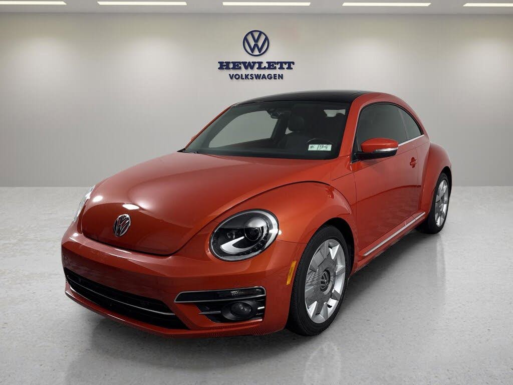 2018 Volkswagen Beetle 2.0T SE Hatchback FWD