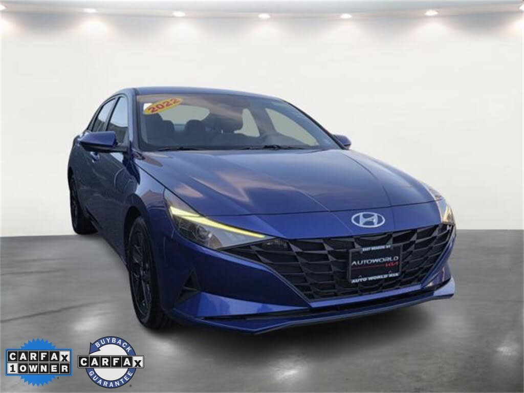 2022 Hyundai Elantra SEL FWD