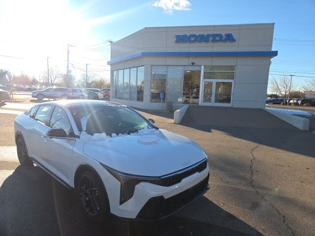 2025 Kia K4 GT-Line Turbo FWD