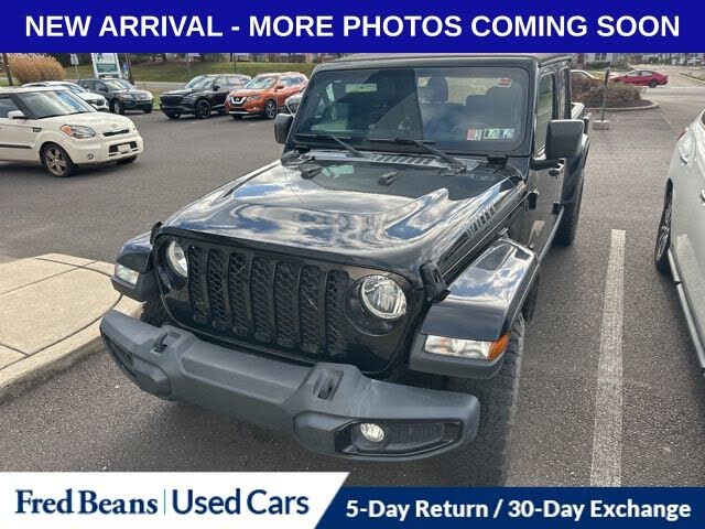 2021 Jeep Gladiator Sport Crew Cab 4WD