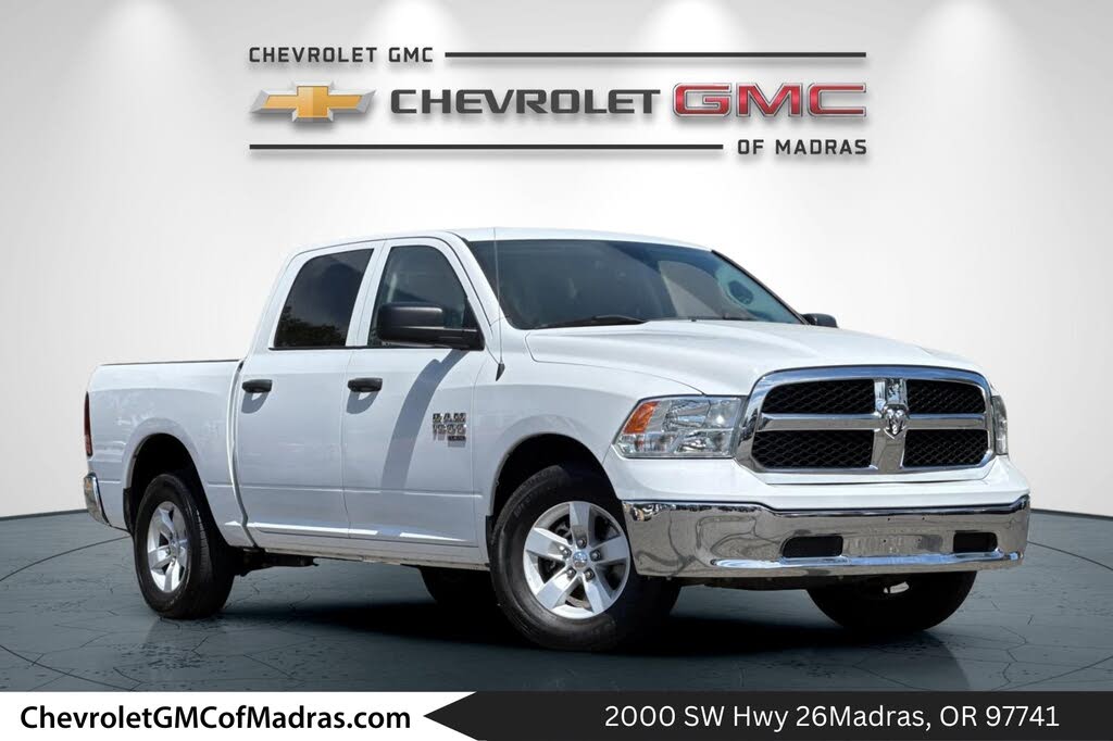 2022 RAM 1500 Classic SLT Crew Cab RWD