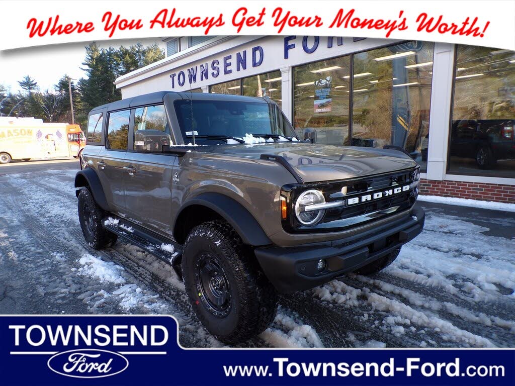 2025 Ford Bronco Outer Banks 4-Door 4WD