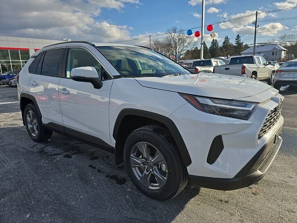 2025 Toyota RAV4 XLE AWD