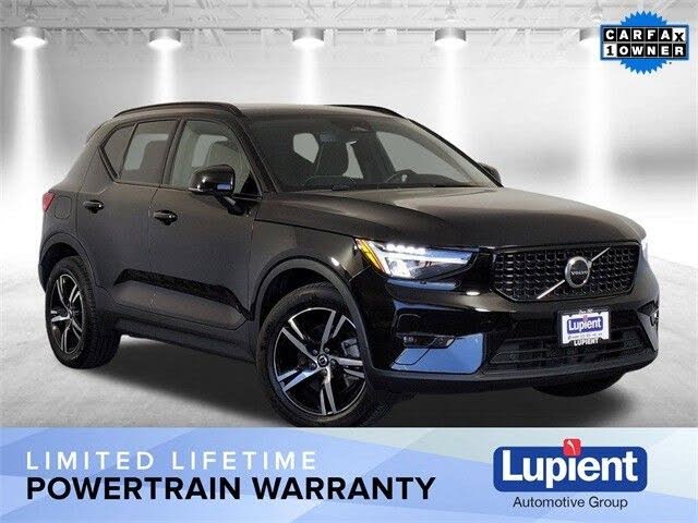 2023 Volvo XC40 B5 Plus Dark Theme AWD