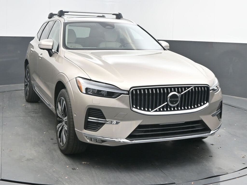 2023 Volvo XC60 B5 Plus Bright Theme AWD
