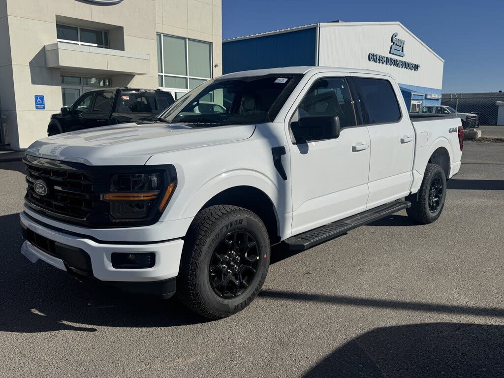 Ford F-150 XLT SuperCrew 4WD 2025