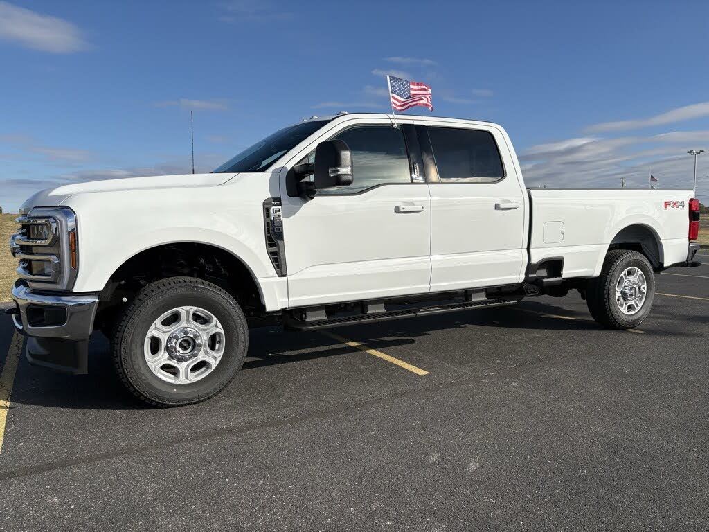 2026 Ford F-250 Super Duty XLT Crew Cab 4WD