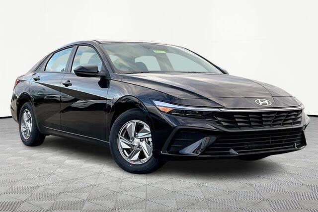 2026 Hyundai Elantra SE FWD
