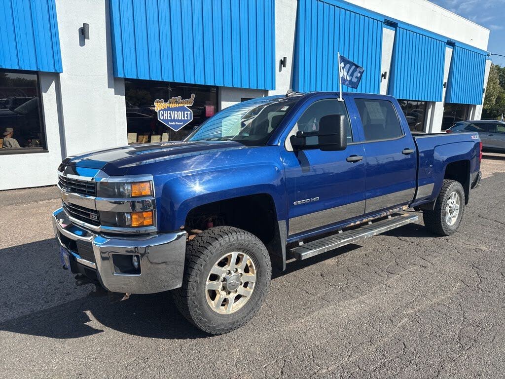 2015 Chevrolet Silverado 2500HD LT Crew Cab 4WD