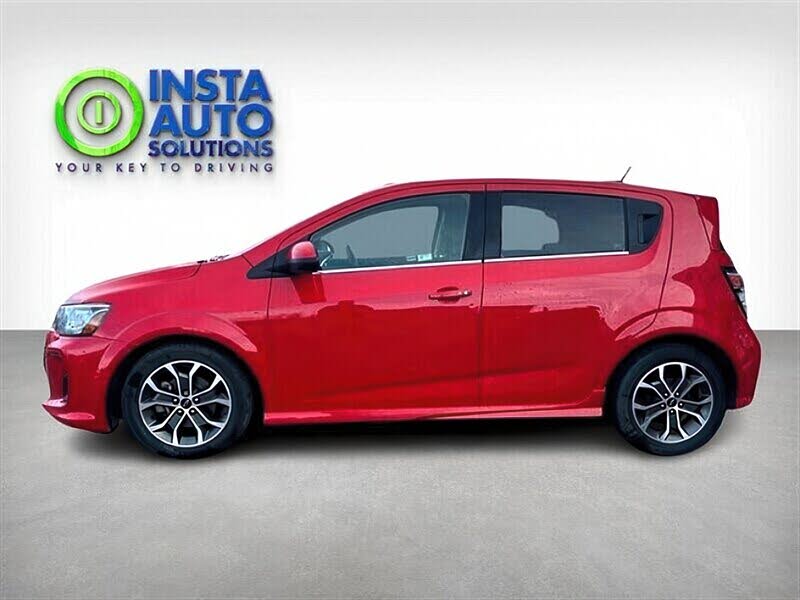 Chevrolet Sonic LT Hatchback FWD 2018