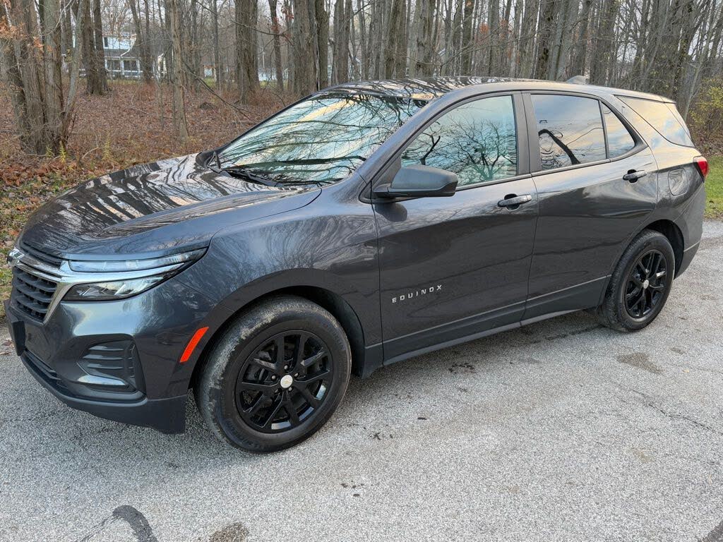2022 Chevrolet Equinox LS FWD with 1LS