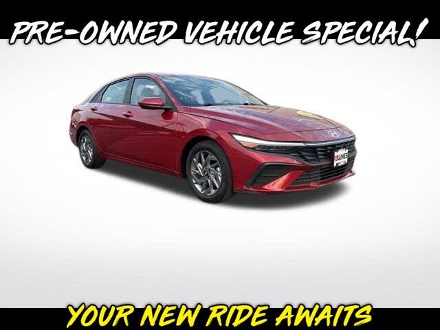 2024 Hyundai Elantra SEL FWD