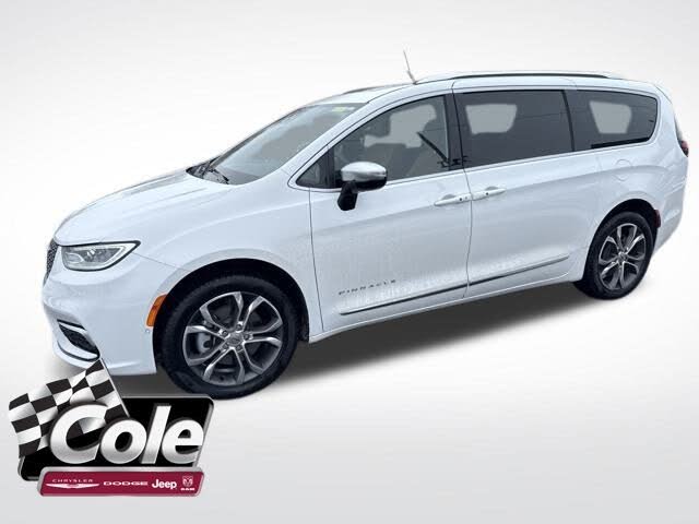 2025 Chrysler Pacifica Pinnacle AWD