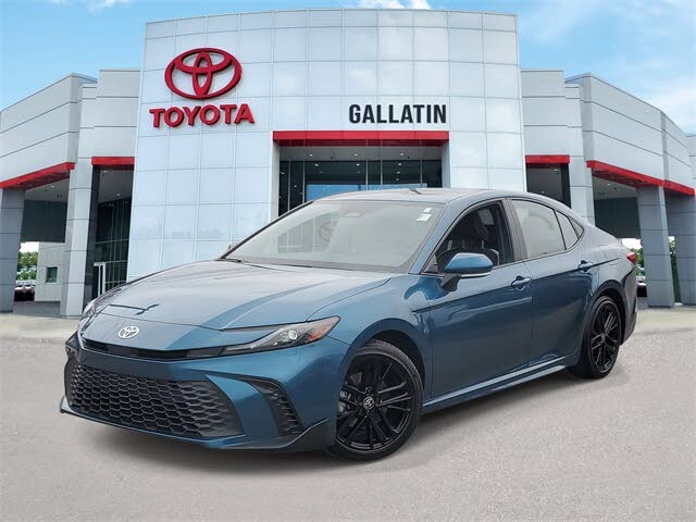 2025 Toyota Camry SE FWD