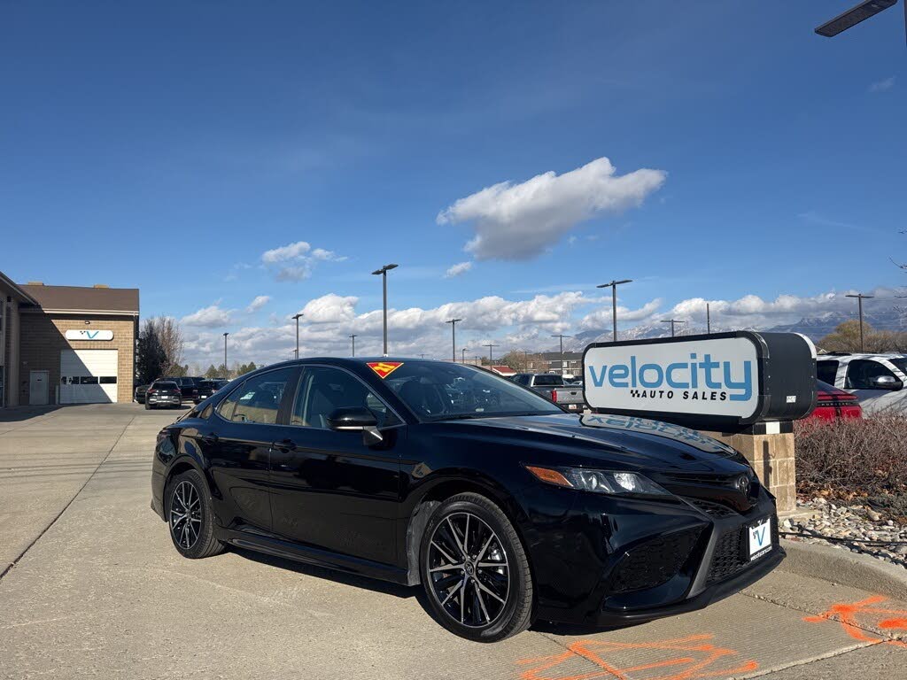 2021 Toyota Camry SE FWD