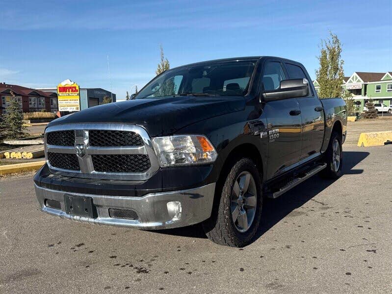RAM 1500 Classic Tradesman Crew Cab 4WD 2022