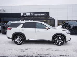 Nissan Pathfinder Platinum 4WD