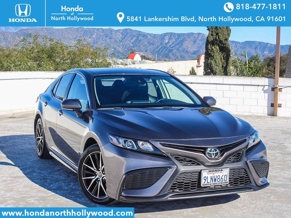 2024 Toyota Camry SE FWD