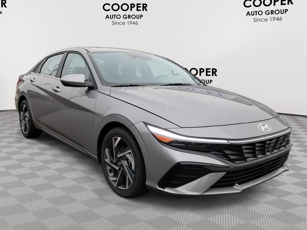 2025 Hyundai Elantra SEL Convenience FWD