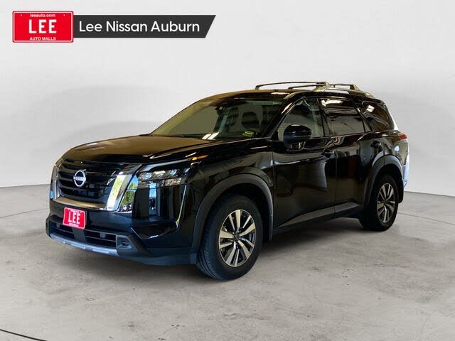 2025 Nissan Pathfinder SL 4WD