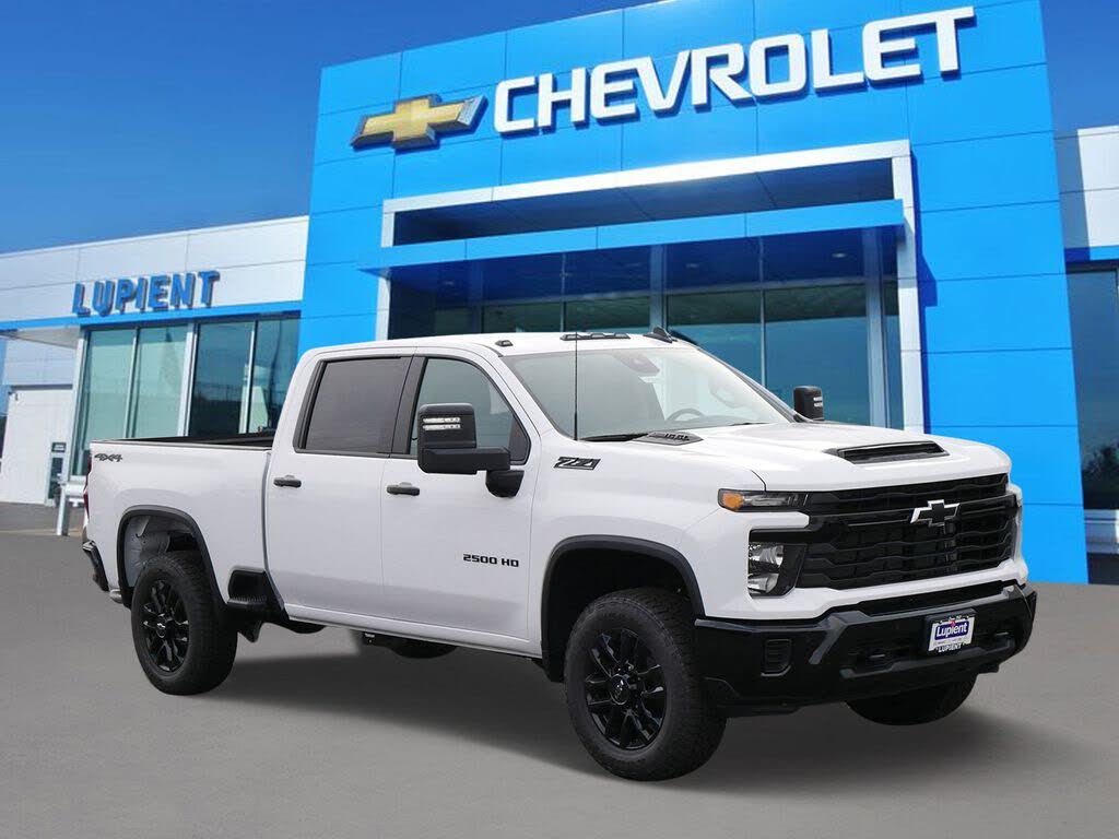 2026 Chevrolet Silverado 2500HD Custom Crew Cab 4WD