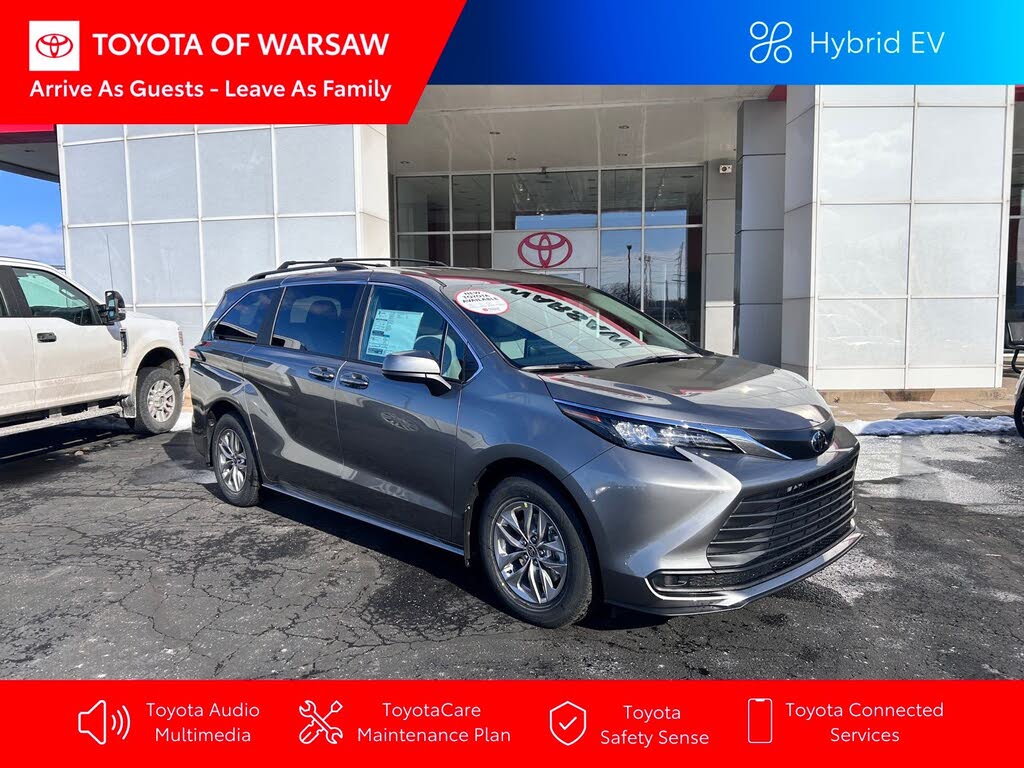 2026 Toyota Sienna LE 8-Passenger FWD