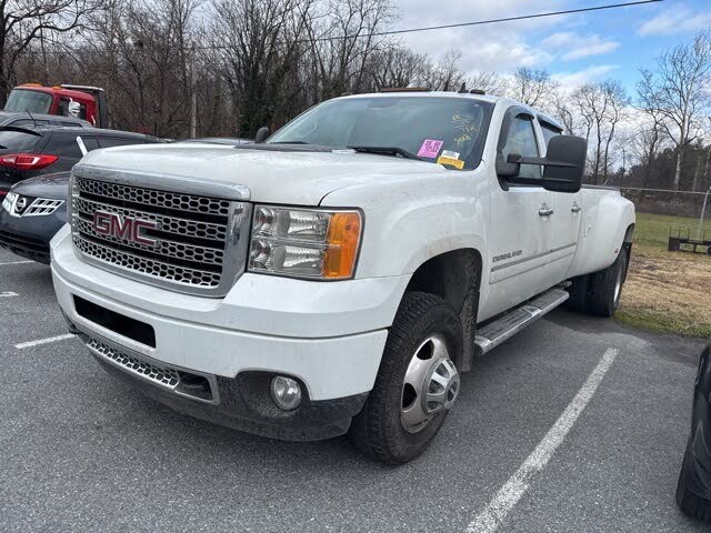 2013 GMC Sierra 3500HD Denali Crew Cab SB 4WD