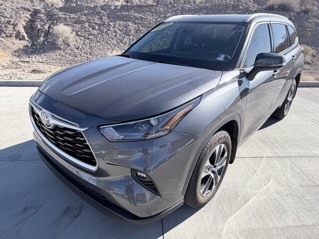 2022 Toyota Highlander Hybrid XLE FWD