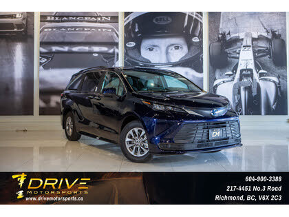 2025 Toyota Sienna XLE 8-Passenger FWD