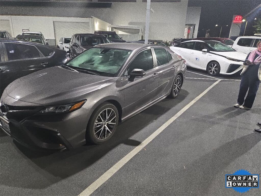 2023 Toyota Camry SE FWD