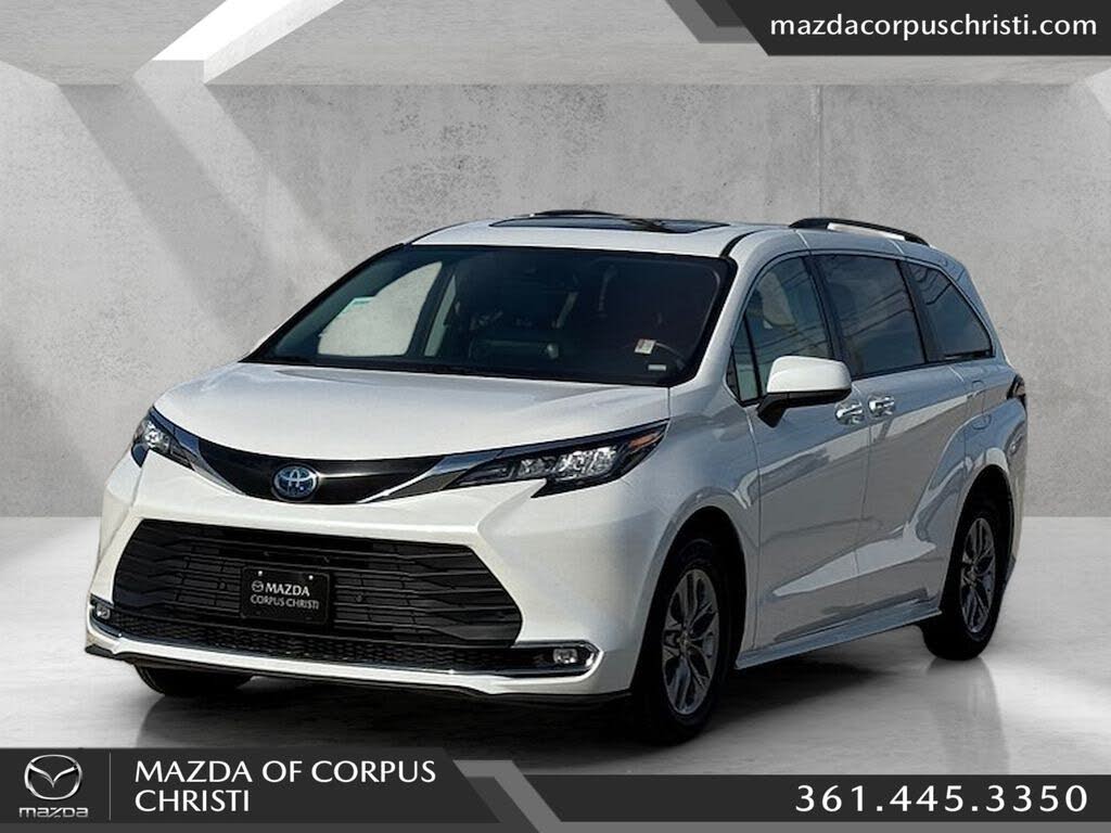 2023 Toyota Sienna XLE 7-Passenger FWD
