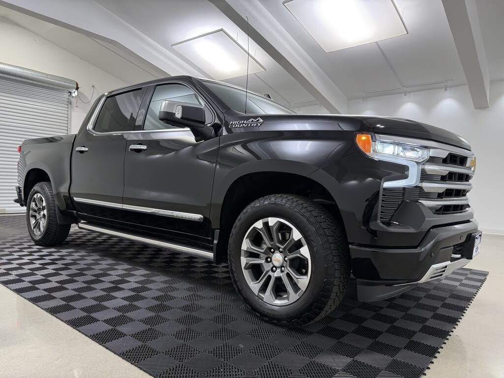 2025 Chevrolet Silverado 1500 High Country Crew Cab 4WD