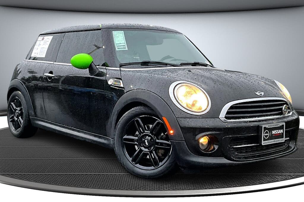 2013 MINI Cooper Hatchback FWD