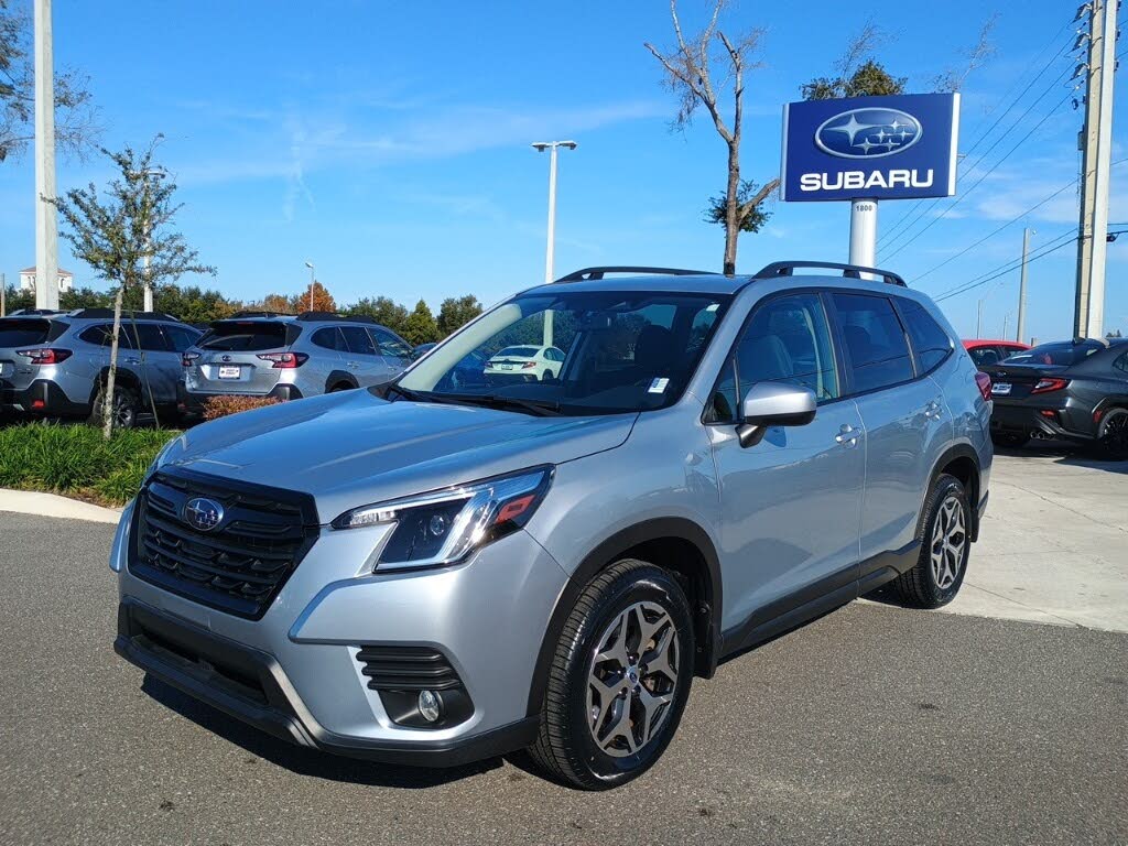 2023 Subaru Forester Premium Crossover AWD