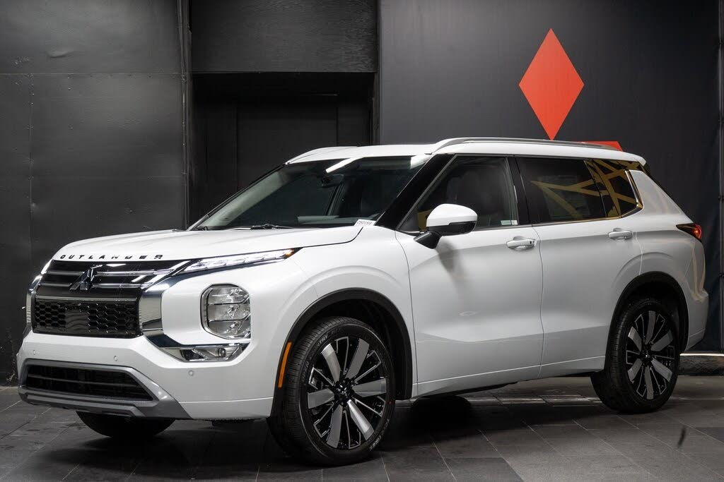 2025 Mitsubishi Outlander SEL FWD