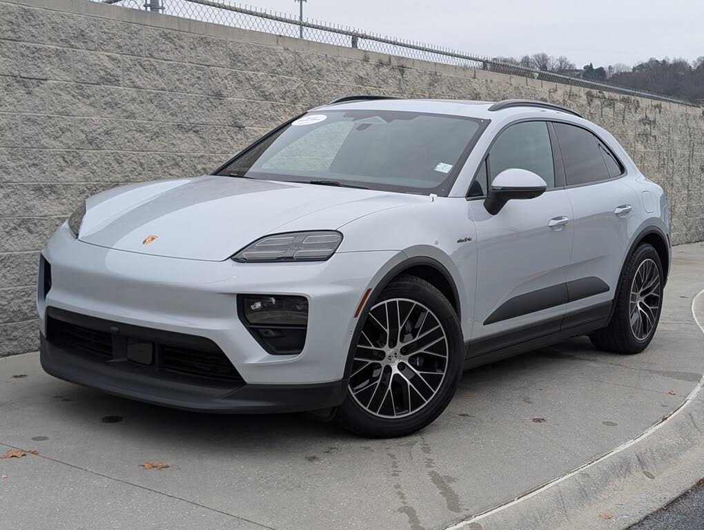2025 Porsche Macan AWD