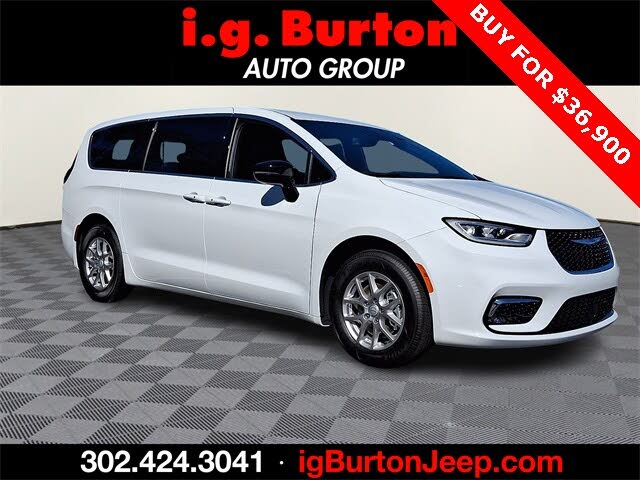 2026 Chrysler Pacifica Select FWD