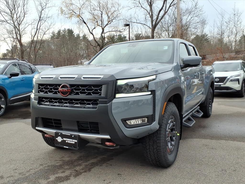 2026 Nissan Frontier PRO-4X Crew Cab LB 4WD