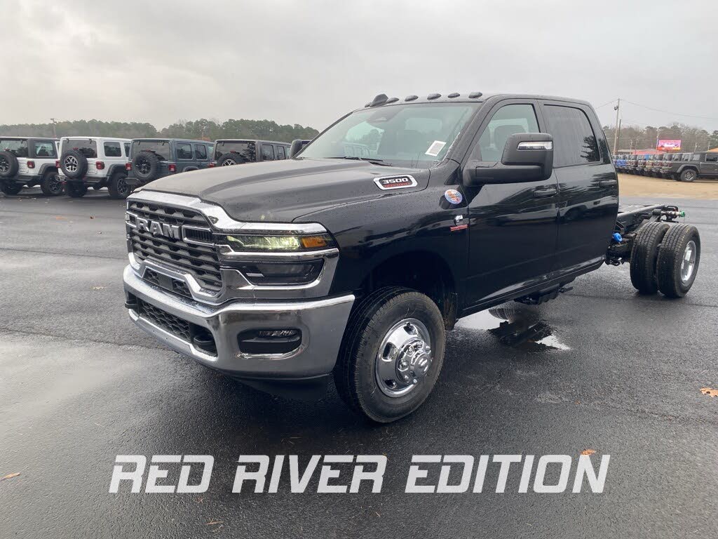 2026 RAM 3500 Chassis Tradesman Crew Cab LB DRW 4WD