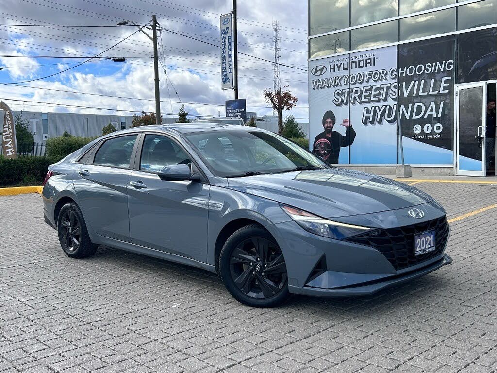 Hyundai Elantra Preferred FWD 2021