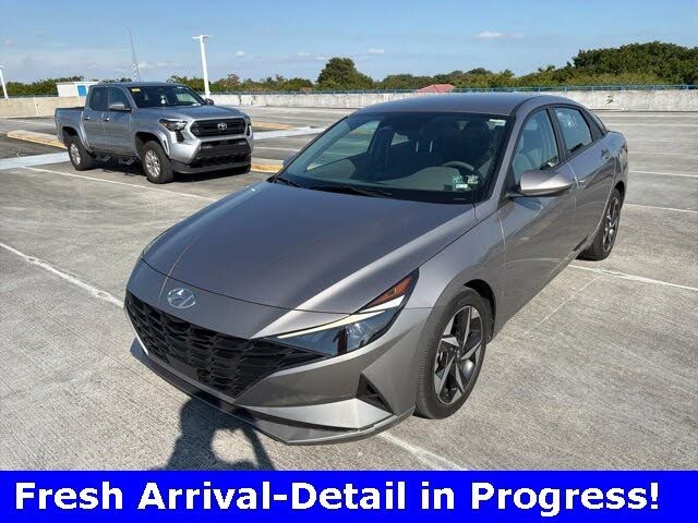 2023 Hyundai Elantra SEL FWD