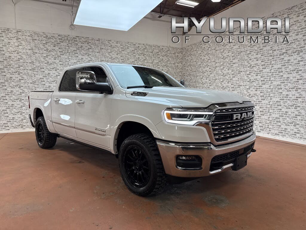 2025 RAM 1500 Limited Crew Cab 4WD